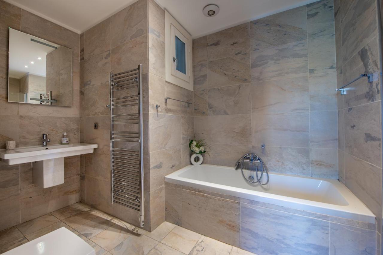 Ferienwohnung Victor Hugo - Modern And Sunny, Terrace, 2 Baths Nizza Exterior foto